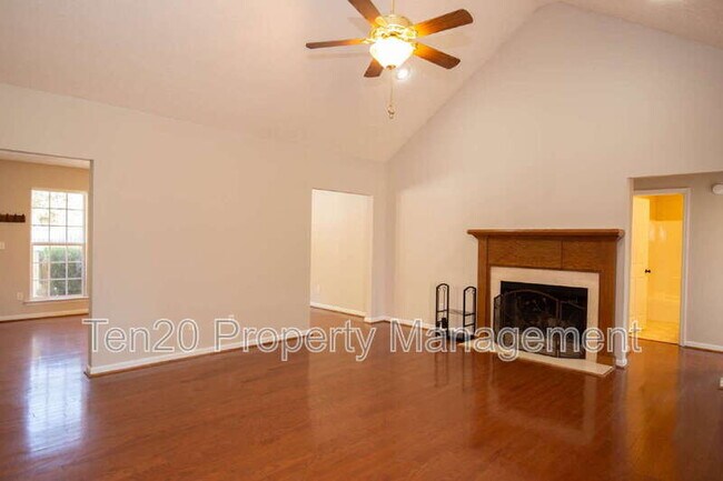 Building Photo - 177 Richardson Rd