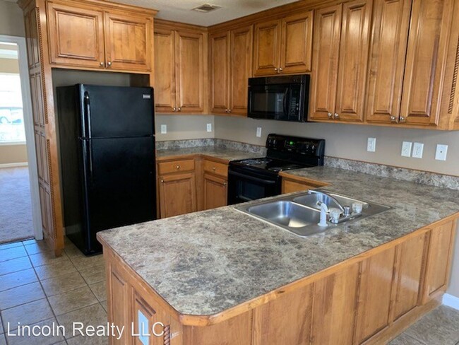 Building Photo - 3 br, 2 bath House - 1812 Chestnut Dr