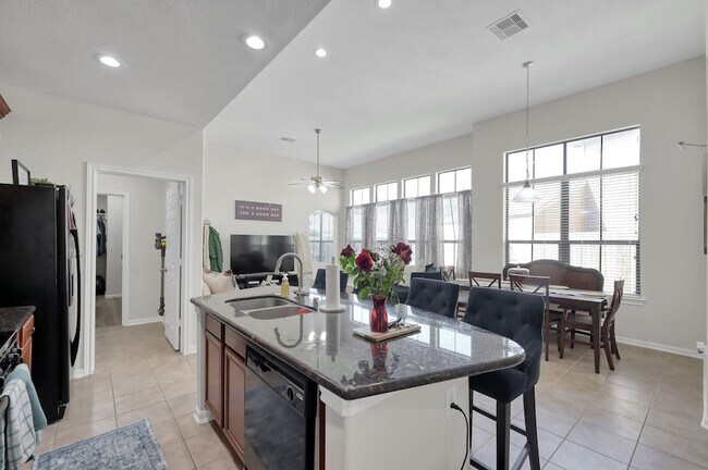 Building Photo - 29705 Meridian Hill Dr