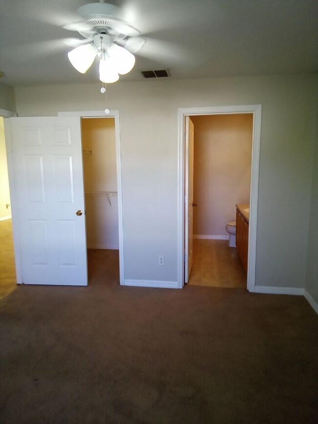 Building Photo - Single Family Home in BVL, Kissimmee