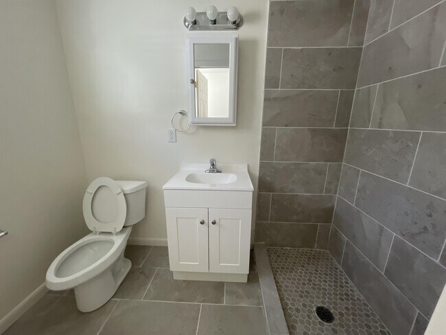 Building Photo - 1105 S State St