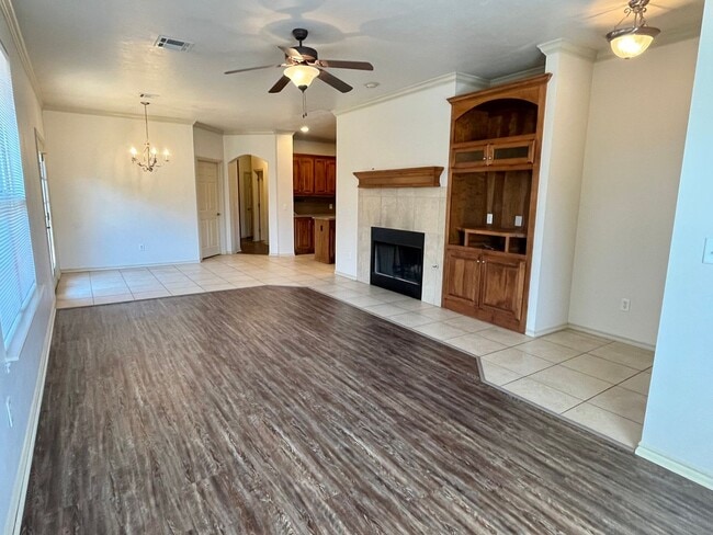 Building Photo - Great 3 Bed, 2 Bath Duplex In Edmond!!