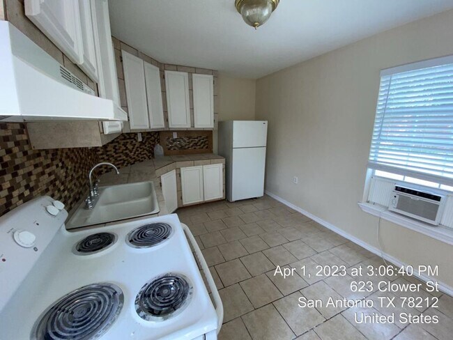 Building Photo - Stylish and Spacious 4-Bedroom Home PLUS C...