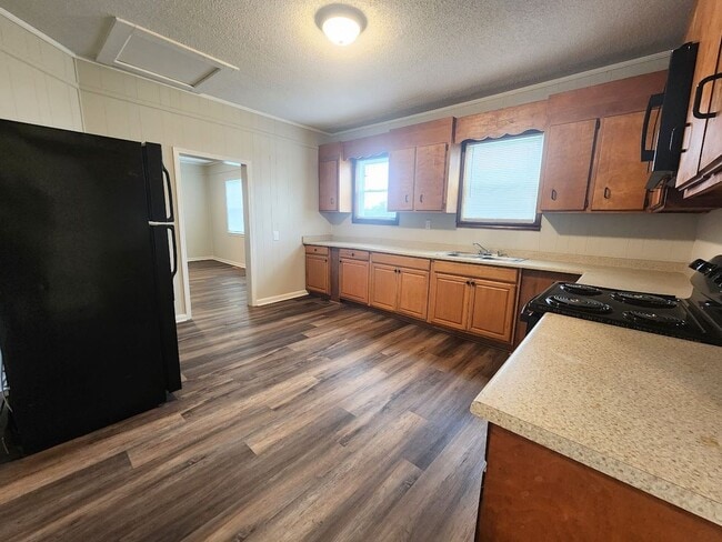 Building Photo - 2 Bedroom House Easley SC