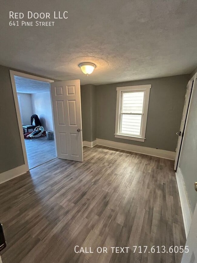 Building Photo - 641 Pine St