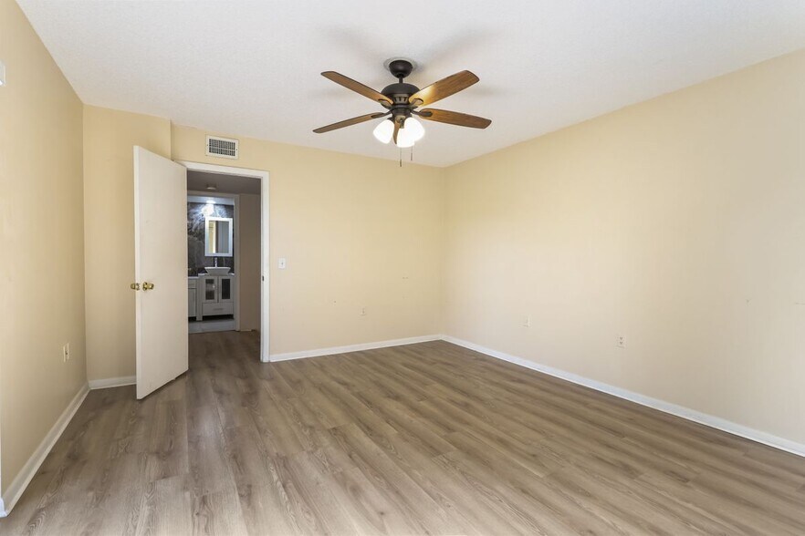 Building Photo - 2229 22nd Way