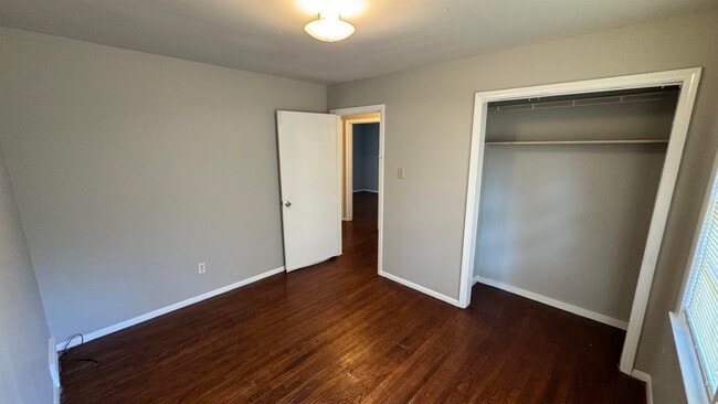 Building Photo - 4956 Durbin Ave
