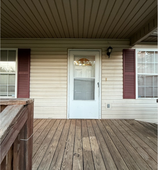 Building Photo - 2221 Belvoir Ave