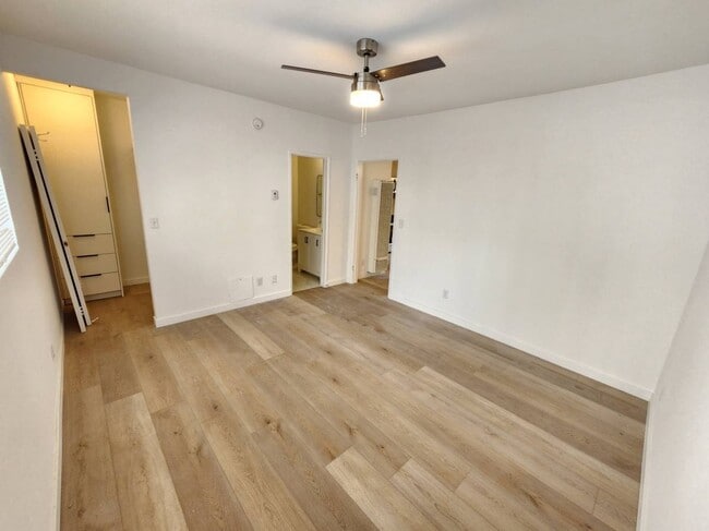 Building Photo - 914 Felspar St