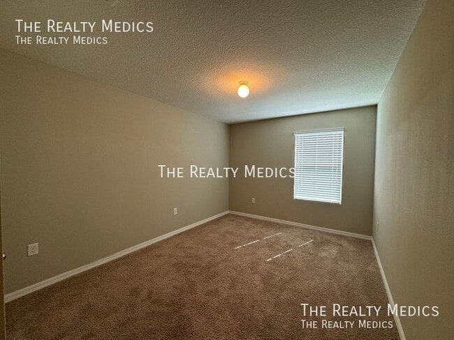 Building Photo - 2327 Ashberry Ridge Dr