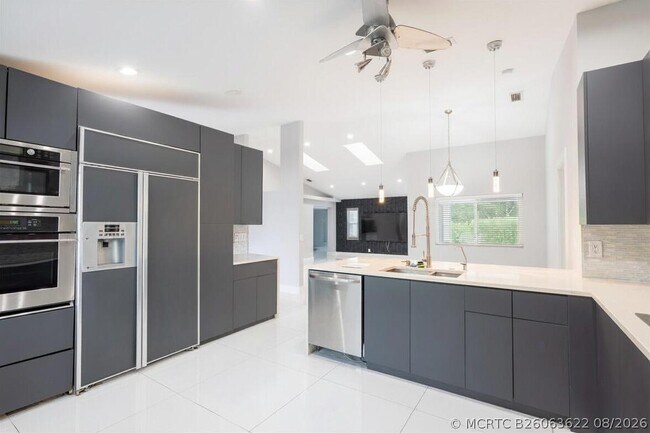 Building Photo - 13884 89th Pl N