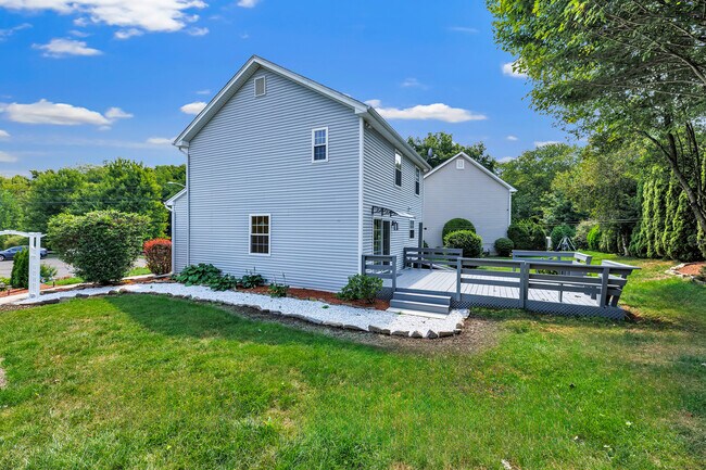 Building Photo - 18 Kathryn Dr