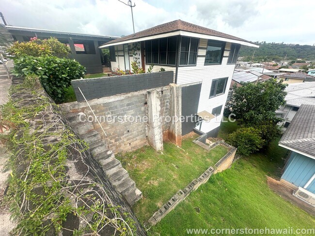 Building Photo - 805 Alewa Dr