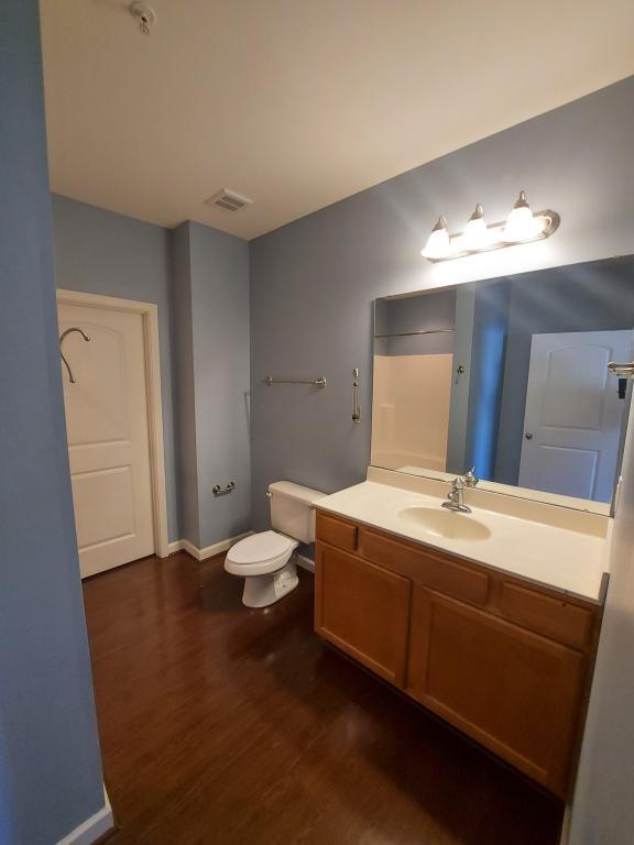 Building Photo - 7108 W Friendly Ave