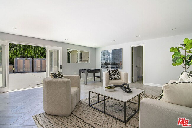 Building Photo - 424 Highland Ave