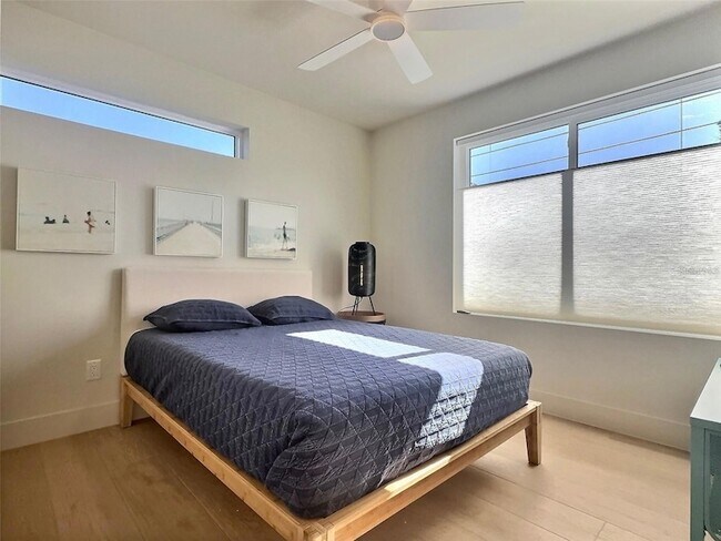 Building Photo - 150 51st St N