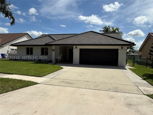 Building Photo - 1035 NW 164th Ave