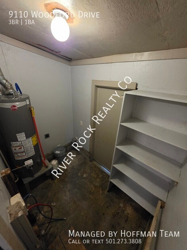 Building Photo - 9110 Woodford Dr