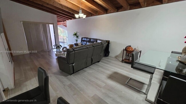 Building Photo - 6924 SW 114th Pl