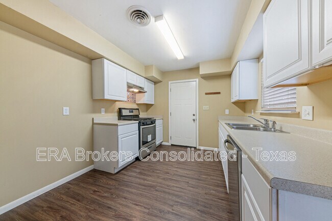 Building Photo - 106 Winn Ave