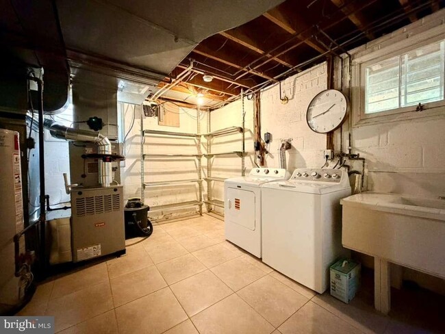 Building Photo - 5015 Fulton St NW