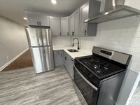 Building Photo - 906 Alcyon Dr