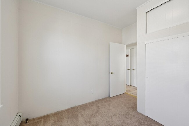 Building Photo - 153 Banta Ave