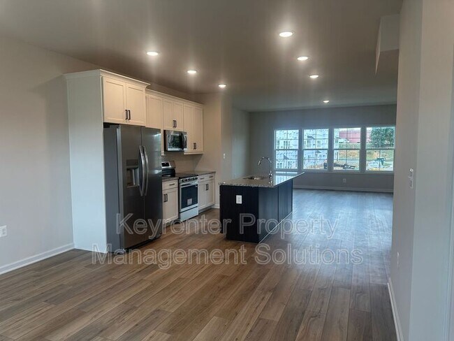 Building Photo - 121 Gibraltar Dr