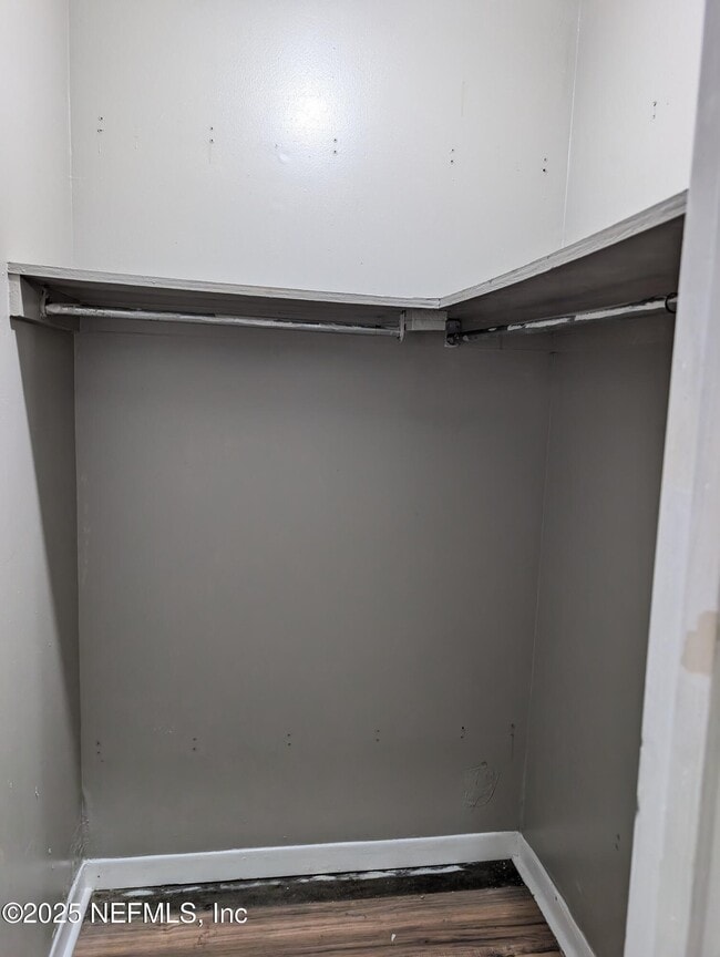 Building Photo - 220 2nd Way