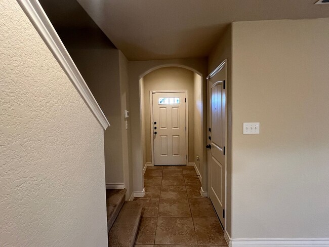 Building Photo - 6418 Luglio Ln