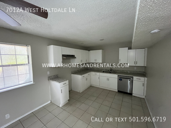 Building Photo - 7012A West Holtdale Ln | 3 Bedrooms | 2 Ba...