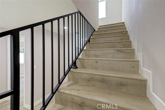 Building Photo - 15557 Wyandotte St