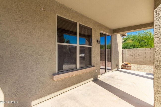 Building Photo - 15465 W Glenrosa Ave