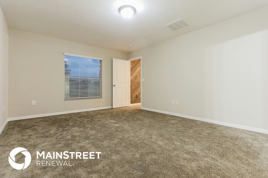 Building Photo - 10121 Crested Fringe Dr