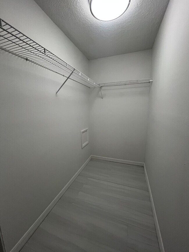 Building Photo - 18113 Cochran Blvd