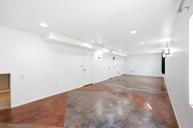 Building Photo - 4412 N Foxtrail Cir