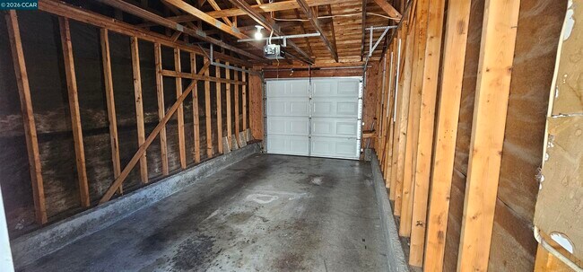 Building Photo - 2828 Royal Ann Ln