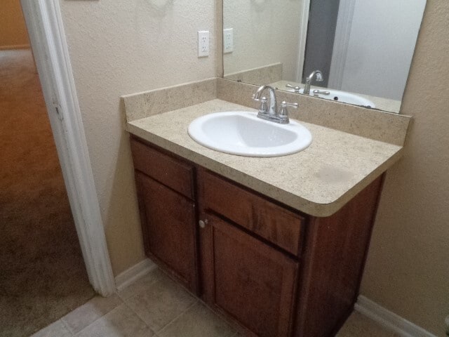 Building Photo - 7925 Silver Oak Dr