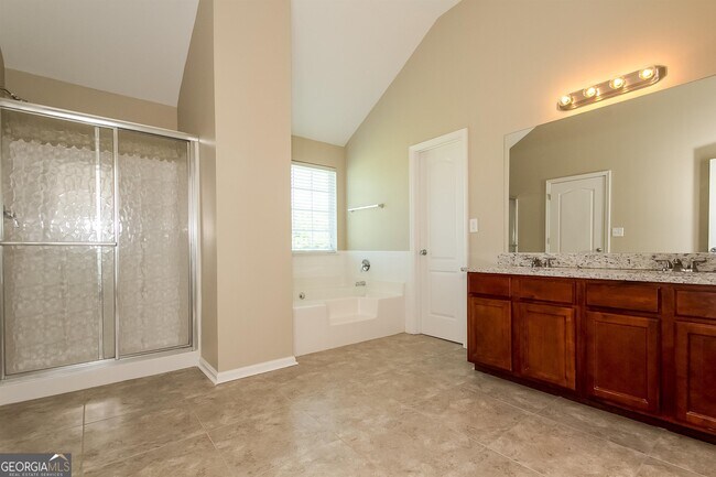 Building Photo - 5563 Martin Ct