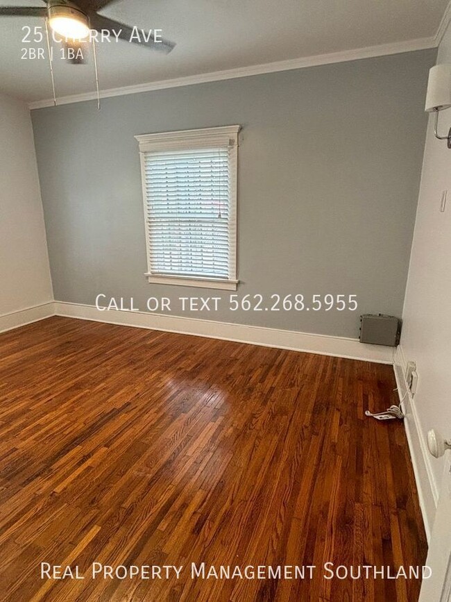 Building Photo - Beautiful 2 Bedroom 1 Bath available now i...