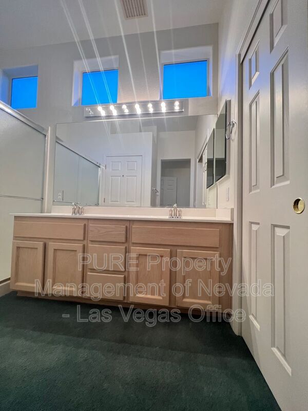 Building Photo - 10733 Clarion Ln