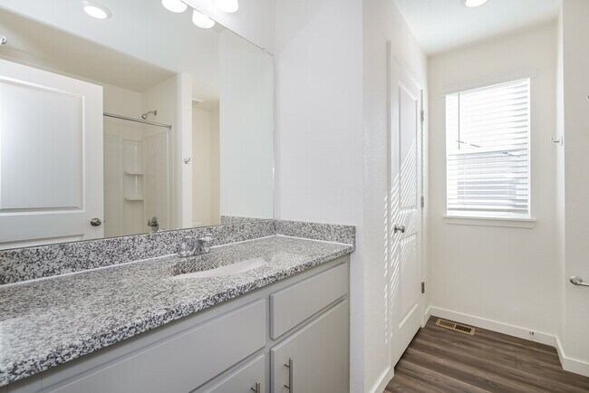 Building Photo - 4664 N Tower Dr