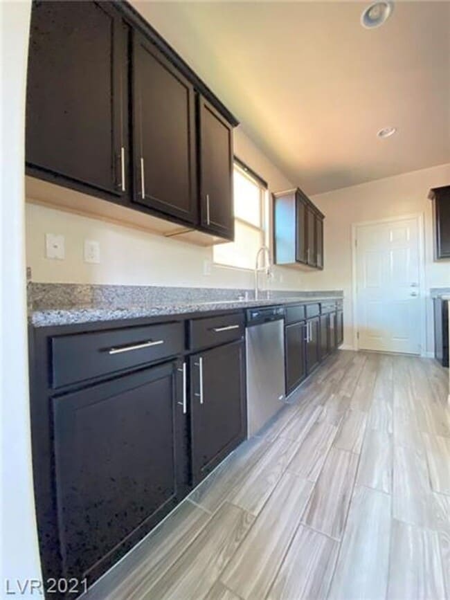 Building Photo - Modern Designed Home in a Cul-De-Sac within a Gated Southwest Community