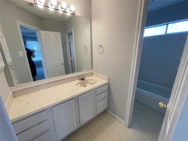 Building Photo - 728 Fawn Valley Dr