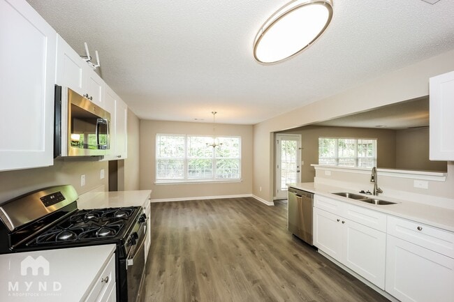 Building Photo - 11640 Registry Blvd