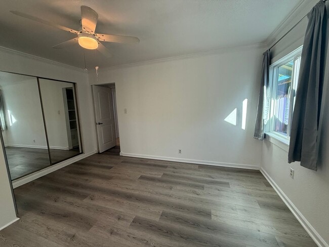 Building Photo - Open House Saturday 12/6 3-4 pm! Hard floors, extra closets, patios & fenced yard