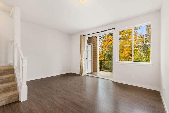 Building Photo - 5903 185th Ct NE