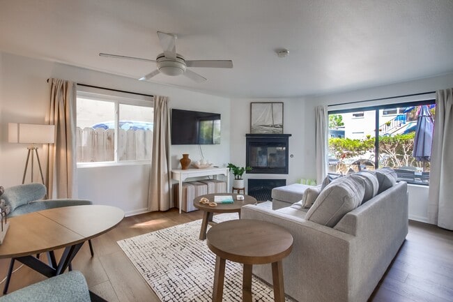 Building Photo - 807 Capistrano Pl