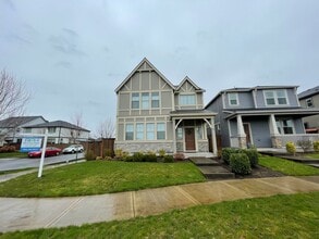 Building Photo - Lovely North Plains 4Bd 2.5Ba Home with Ja...