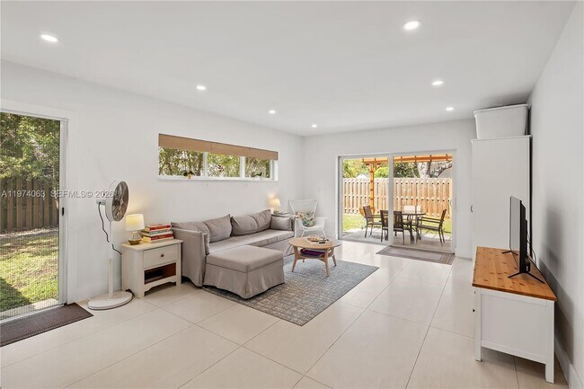 Building Photo - 11720 SW 81st Rd